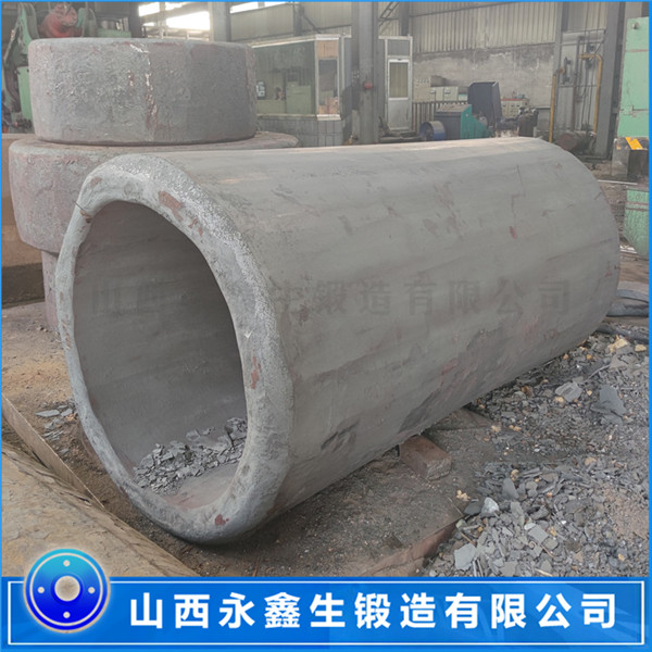 鍛造水電液壓?jiǎn)㈤]機(jī)缸體